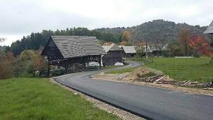 Na novo asfaltirana JP do naselja Dobje